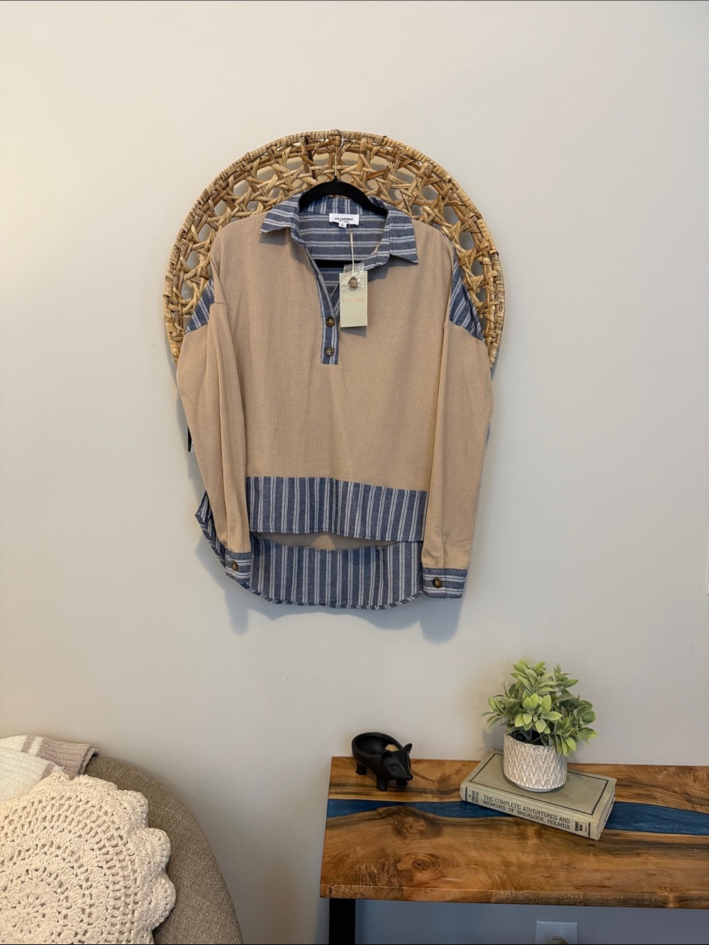 eesome Beige Pullover with Blue Stripe Shirt Detail